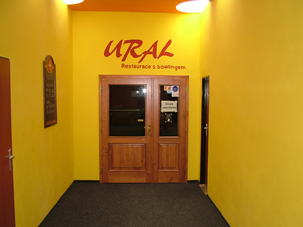 Fotka stavby restaurace Ural